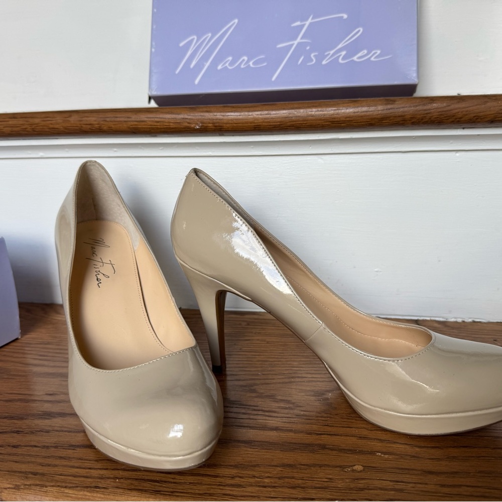 Marc Fisher Women's Cream Pumps